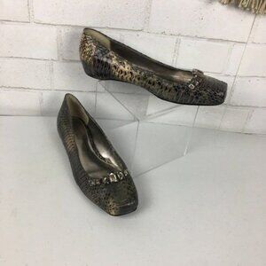 Kristin Davis Soriano Faux Snakeskin Flats 7.5